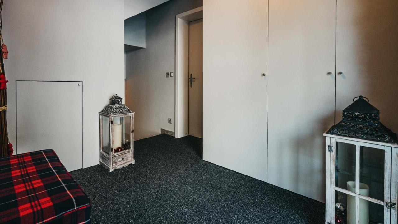 Charming 4 Bed Flat In Flims Apartment Екстериор снимка